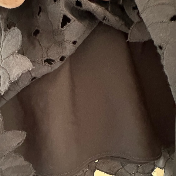 Club Monaco 100% silk skirt - Picture 4 of 8